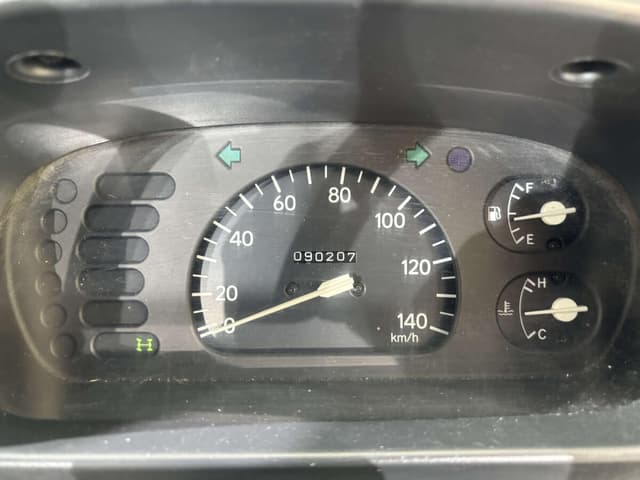 1996 Daihatsu Hijet JDM car for sale — photo 16 of 25