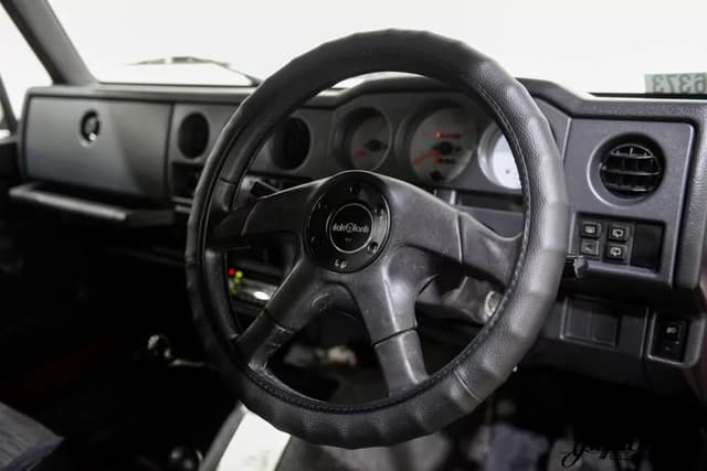 1996 Suzuki Jimny JDM car for sale — photo 12 of 25