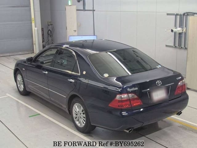 2007 Toyota Crown JDM car for sale — photo 7 of 8