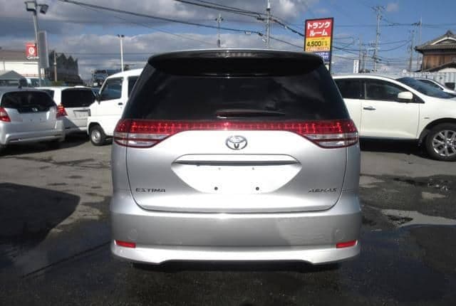 2006 Toyota Estima JDM car for sale — photo 3 of 20
