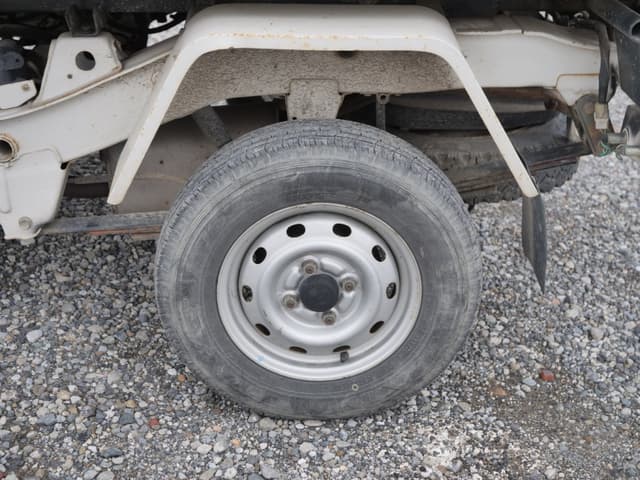 1999 Daihatsu Hijet JDM car for sale — photo 22 of 25