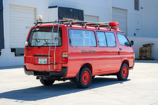 1999 Toyota HiAce JDM car for sale — photo 3 of 23