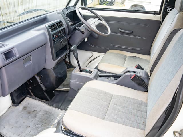 1997 Mitsubishi Minicab JDM car for sale — photo 11 of 13
