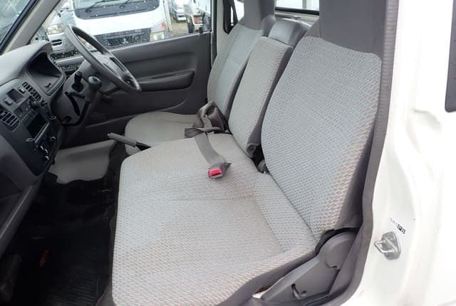 2002 Toyota Townace JDM car for sale — photo 18 of 25