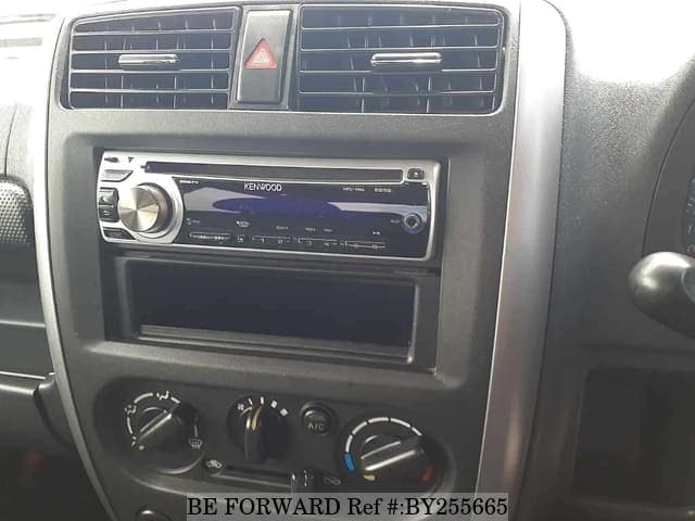 2004 Suzuki Jimny JDM car for sale — photo 8 of 8