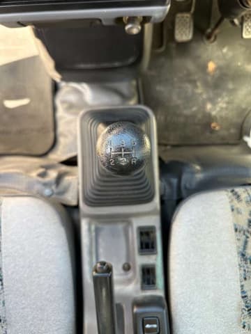 1998 Mitsubishi Minicab JDM car for sale — photo 17 of 25