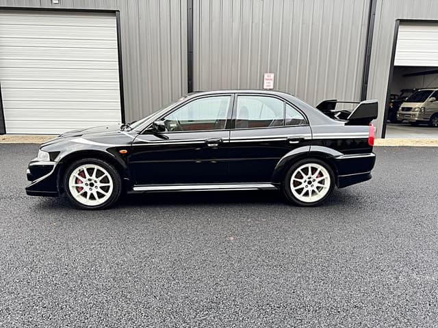 2000 Mitsubishi Lancer Evolution JDM car for sale — photo 3 of 25