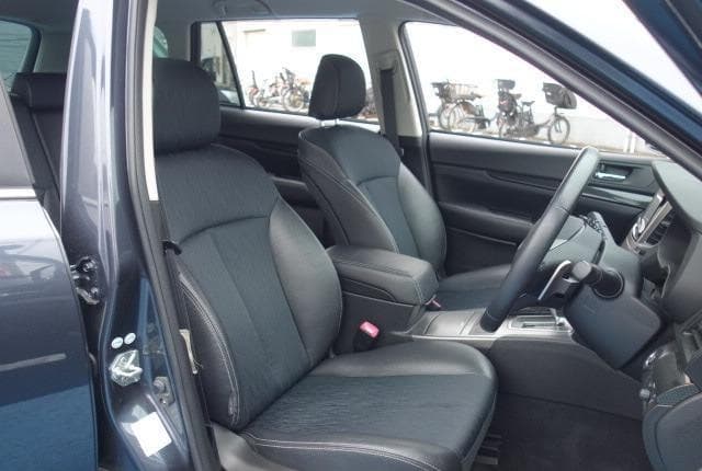 2011 Subaru Legacy JDM car for sale — photo 14 of 25
