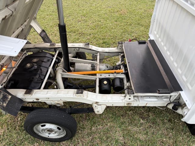 1998 Mitsubishi Minicab JDM car for sale — photo 23 of 25