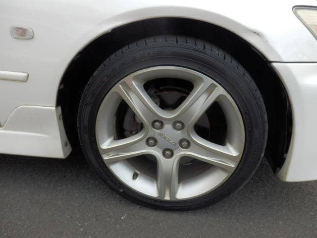 2000 Toyota Altezza JDM car for sale — photo 9 of 20