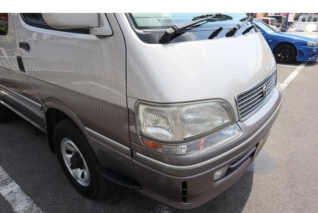 1996 Toyota HiAce JDM car for sale — photo 24 of 25