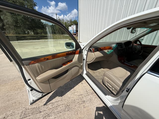 2001 Toyota Celsior JDM car for sale — photo 9 of 20