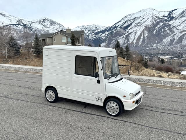 1992 Daihatsu JDM car for sale — photo 2 of 13