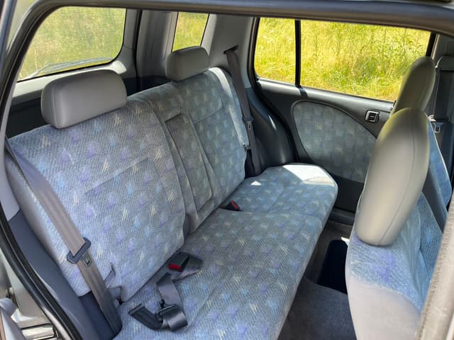 1998 Toyota Raum JDM car for sale — photo 8 of 18