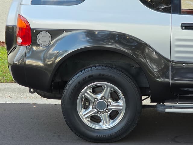 1999 Isuzu JDM car for sale — photo 9 of 25