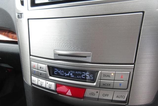 2010 Subaru Legacy JDM car for sale — photo 11 of 25