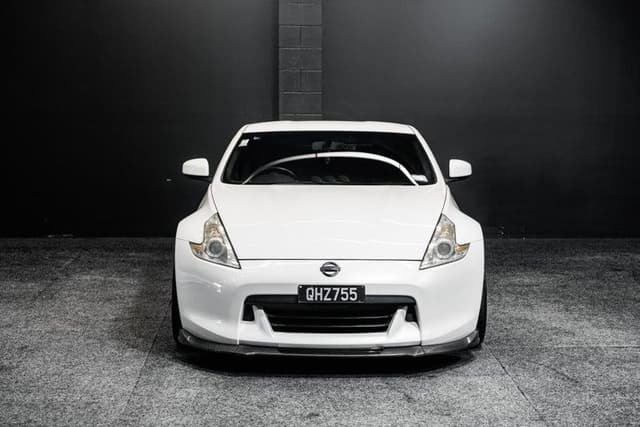 2009 Nissan Fairlady Z JDM car for sale — photo 3 of 10