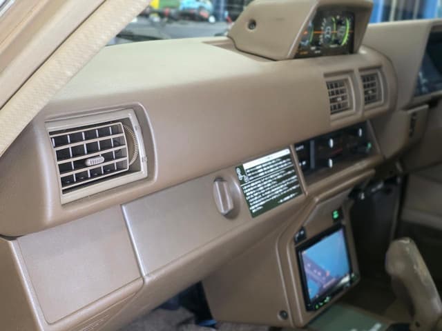 1987 Toyota Hilux Surf JDM car for sale — photo 15 of 25