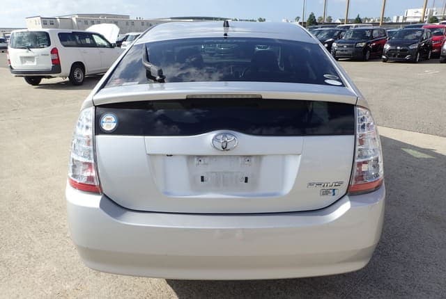 2006 Toyota Prius JDM car for sale — photo 4 of 25