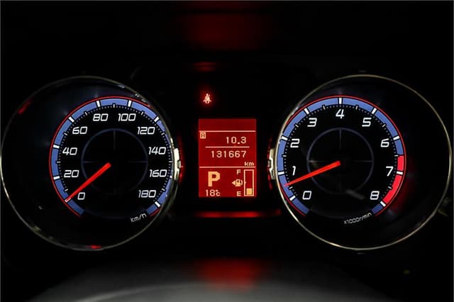 2008 Mitsubishi Delica JDM car for sale — photo 18 of 23