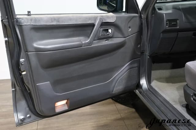1997 Mitsubishi Pajero JDM car for sale — photo 18 of 25