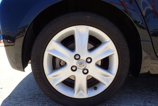 2008 Toyota Vitz JDM car for sale — photo 11 of 25