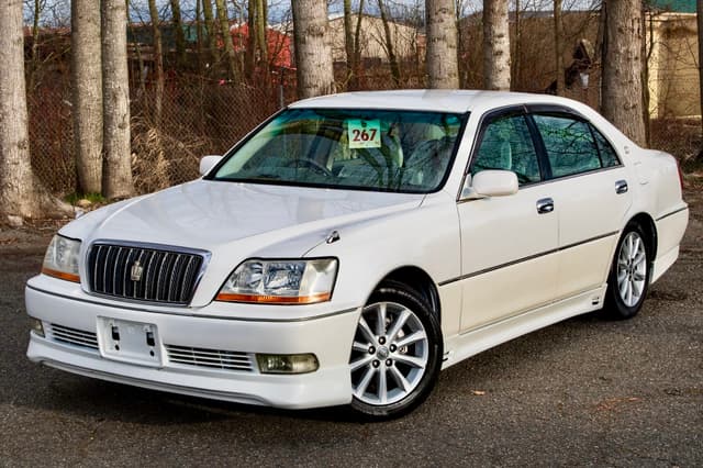 2001 Toyota Majesta JDM car for sale — photo 3 of 19