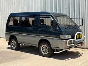 1990 Mitsubishi Delica JDM car for sale