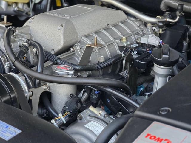 2000 Toyota Celsior JDM car for sale — photo 3 of 25
