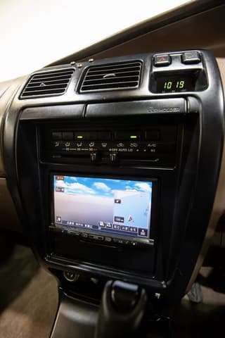 1998 Toyota Hilux Surf JDM car for sale — photo 11 of 25