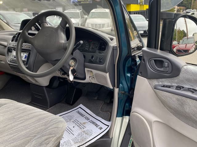 1995 Mitsubishi Delica JDM car for sale — photo 9 of 17