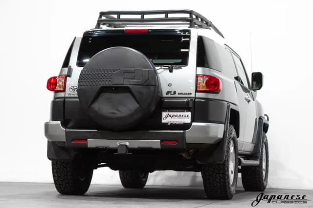 2010 Toyota Fj Cruiser JDM car for sale — photo 8 of 25