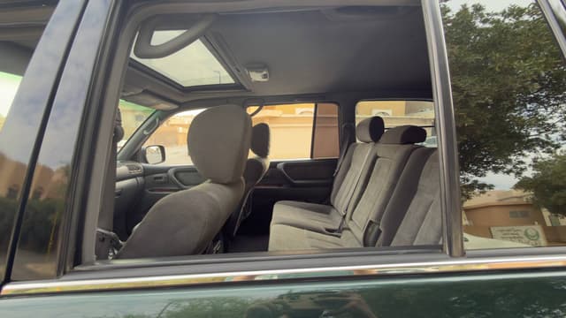 1998 Toyota Land Cruiser JDM car for sale — photo 21 of 25