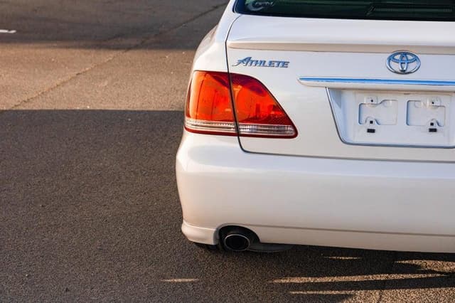 2004 Toyota Crown JDM car for sale — photo 11 of 19
