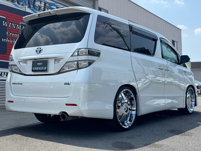 2011 Toyota Vellfire JDM car for sale — photo 11 of 25