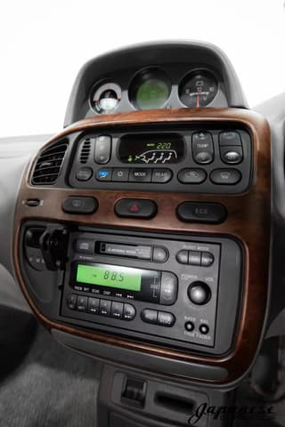 1999 Mitsubishi Delica JDM car for sale — photo 10 of 25