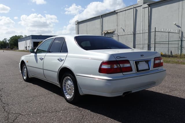 2000 Nissan Cima JDM car for sale — photo 9 of 19