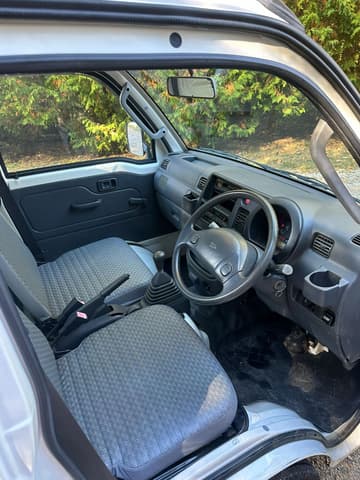 2005 Daihatsu Hijet JDM car for sale — photo 9 of 10
