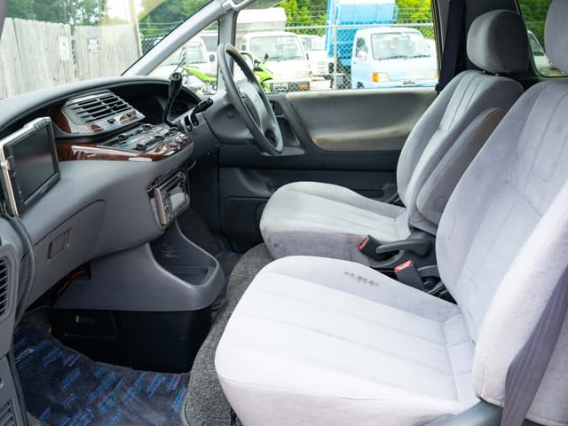 1998 Toyota Estima JDM car for sale — photo 13 of 15
