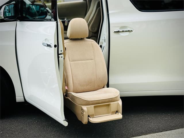 2009 Toyota Vellfire JDM car for sale — photo 3 of 25