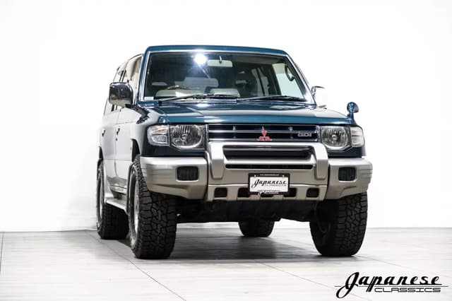 1997 Mitsubishi Pajero JDM car for sale — photo 3 of 25