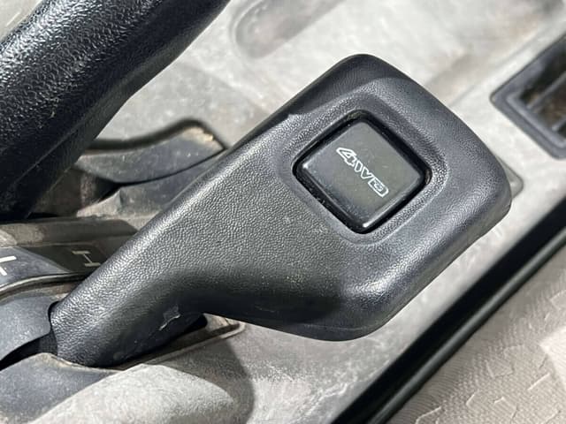 1992 Mitsubishi Minicab JDM car for sale — photo 13 of 24