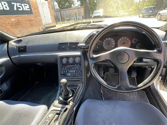 1992 Nissan Skyline JDM car for sale — photo 15 of 21