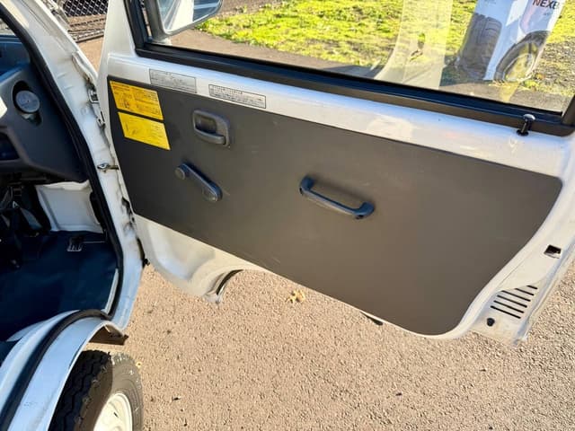 1991 Mitsubishi Minicab JDM car for sale — photo 25 of 25