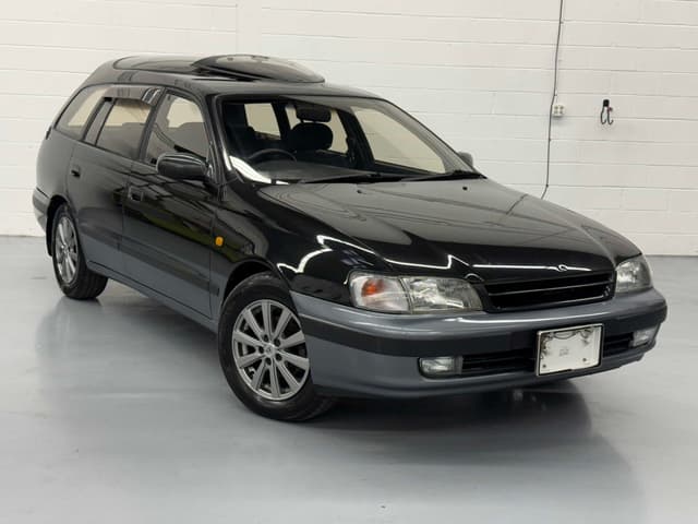 1992 Toyota Caldina JDM car for sale — photo 2 of 25