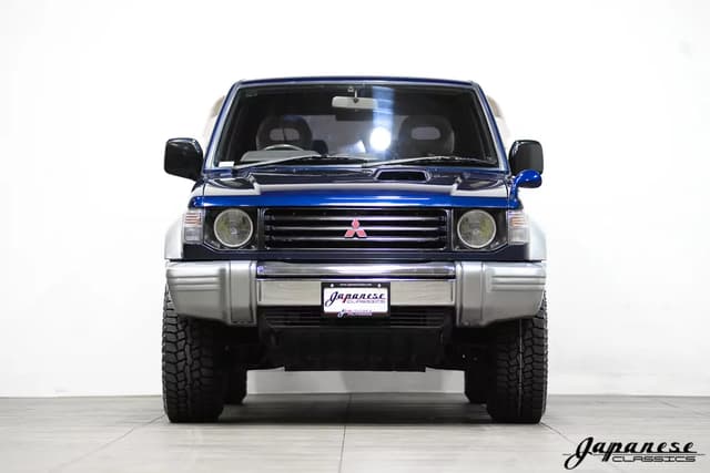 1995 Mitsubishi Pajero JDM car for sale — photo 2 of 25