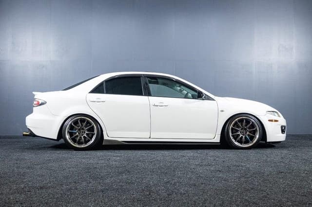 2005 Mazda Atenza JDM car for sale — photo 6 of 15