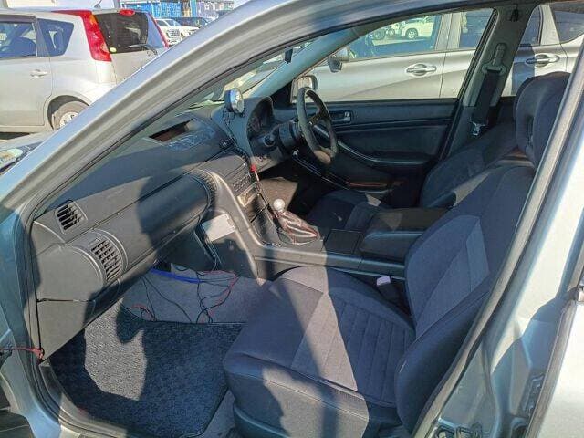 2001 Nissan Stagea JDM car for sale — photo 5 of 8
