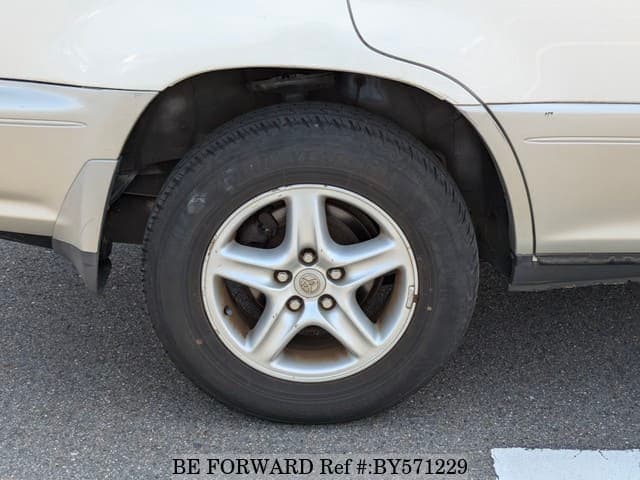 2001 Toyota Harrier JDM car for sale — photo 11 of 25