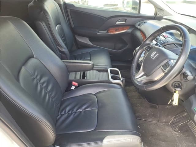 2010 Honda Odyssey JDM car for sale — photo 8 of 16